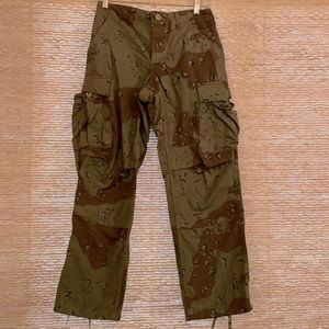 Camo pants size small